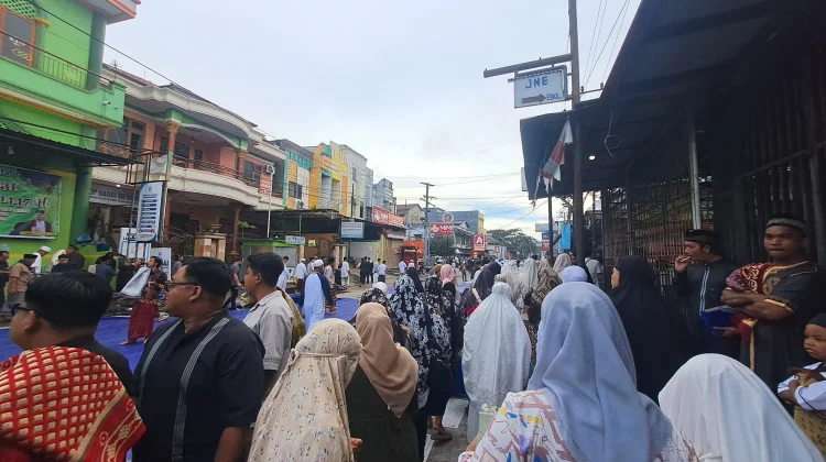 Ratusan Jemaah Ikuti Salat Id di Masjid Al-Mukarram Samarinda