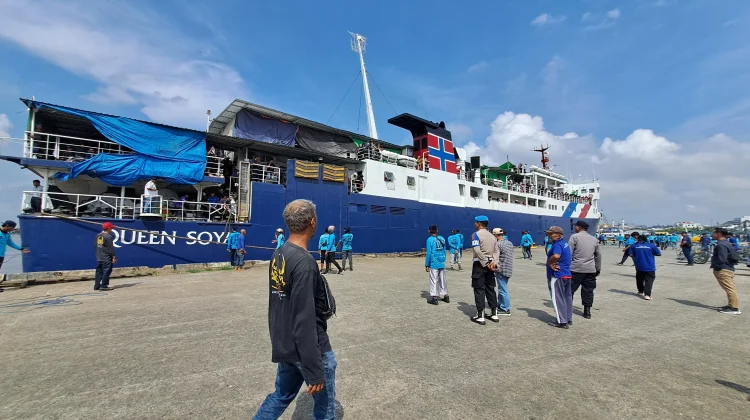 Arus Balik Lebaran di Pelabuhan Samarinda, Ribuan Masyarakat dari Parepare  Tiba - RRI.co.id