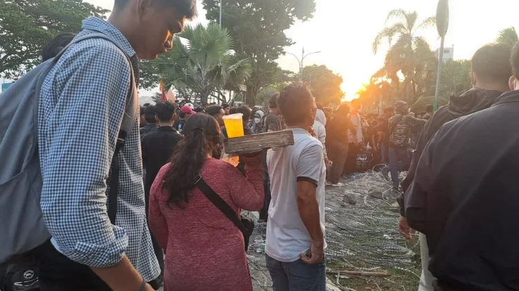 Situasi Terkini Demo 214 di Samarinda