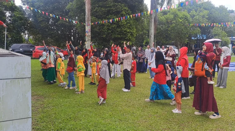 Suasana Festival Kampung Dongeng Etam “Merajut Cerita, Menguatkan Keluarga"