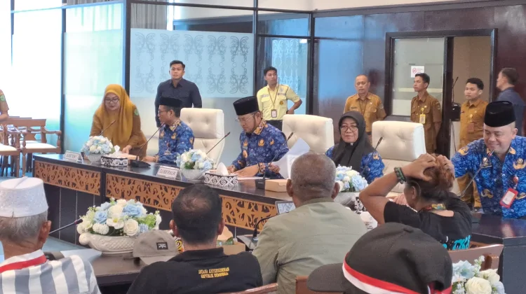 Suasana Demo Konflik HGU di Kantor Gubernur Kaltim, Rudy Mas'ud Temui Massa