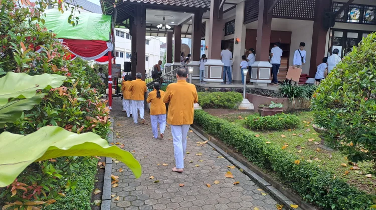 Suasana Ibadah Detik-Detik Tri Suci Waisak 2570 BE/2026 di Vihara Muladharma