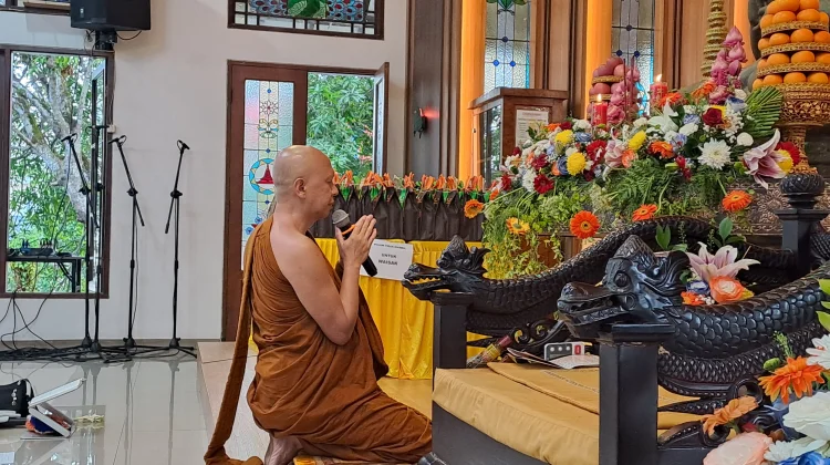 Suasana Ibadah Detik-Detik Tri Suci Waisak 2570 BE/2026 di Vihara Muladharma