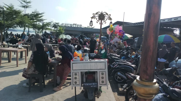Situasi Pasar Tungging Samarinda Seberang Viral di Media Sosial Dipadati Pembeli