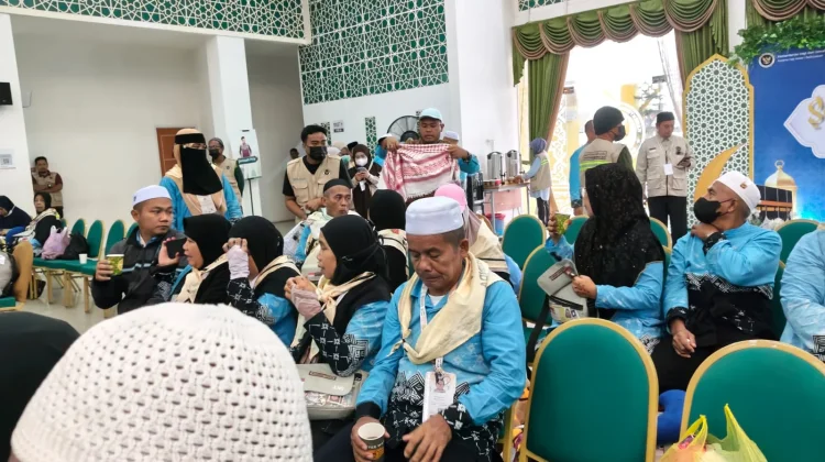 Kepulangan Kloter BPN 4 Dari Tanah Suci Berjalan Lancar, 360 Jemaah Pulang Lengkap