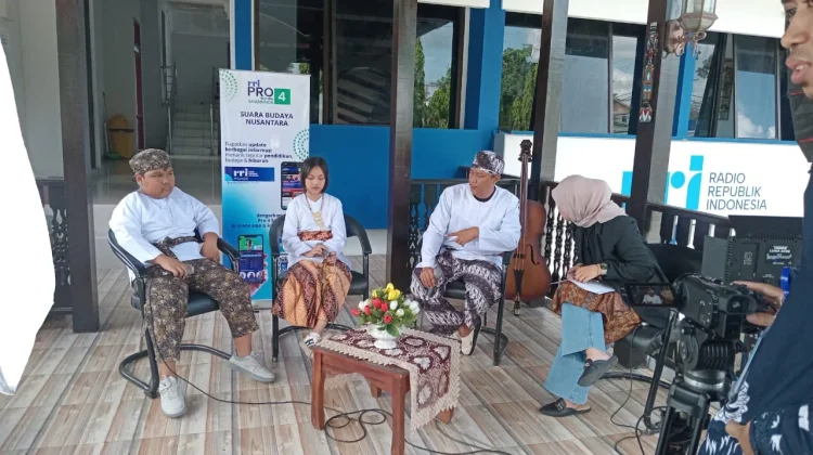 Kesenian Daerah Tingkilan Tepian Mahakam