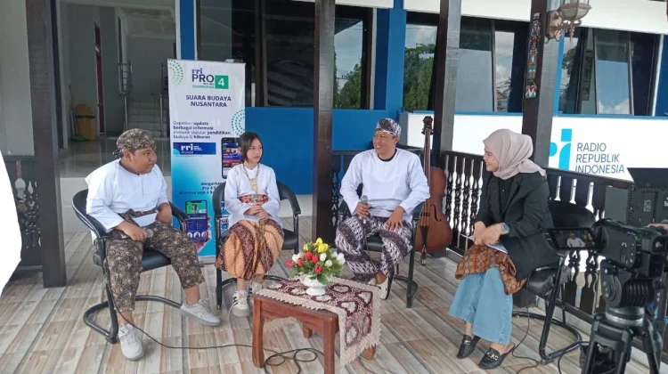 Kesenian Daerah Tingkilan Tepian Mahakam