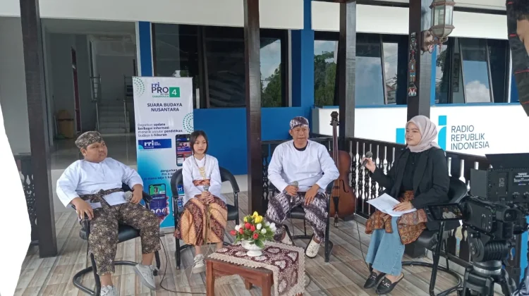 Kesenian Daerah Tingkilan Tepian Mahakam