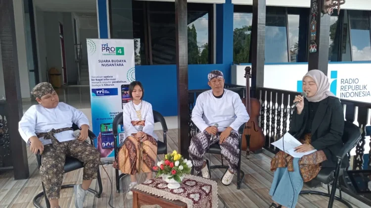 Kesenian Daerah Tingkilan Tepian Mahakam