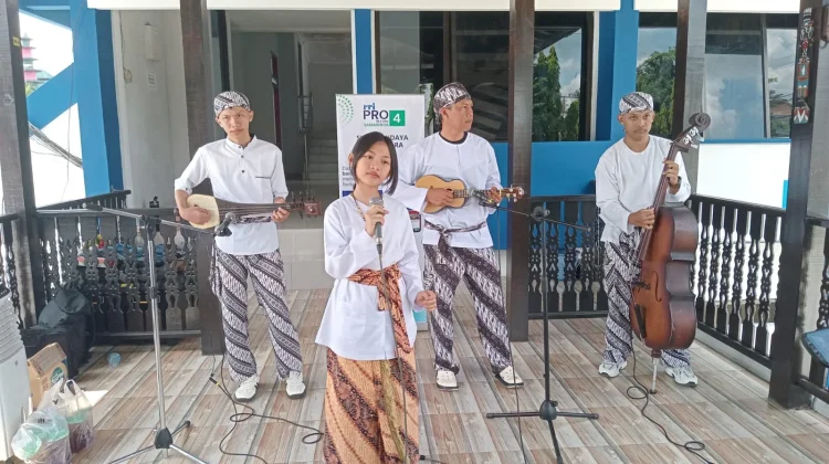 Kesenian Daerah Tingkilan Tepian Mahakam