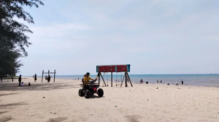 Berita Foto - Serunya Menjelajahi Pantai dengan ATV, Wisata Adrenalin ...