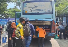 Suasana Arus Balik Lebaran di Terminal Lempake Samarinda Terpantau Ramai