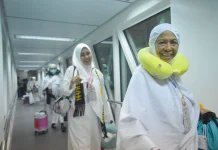 Momen Menteri Haji RI Lepas Jemaah Kloter 10 Embarkasi Balikpapan