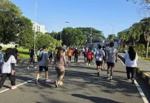 Minggu Pagi di GOR Kadrie Oening, Warga Ramai Berolahraga dan Kulineran