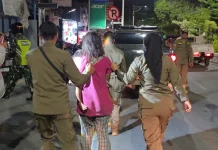 Satpol PP Samarinda Amankan Anjal dan Gepeng dan Sita Miras Oplosan