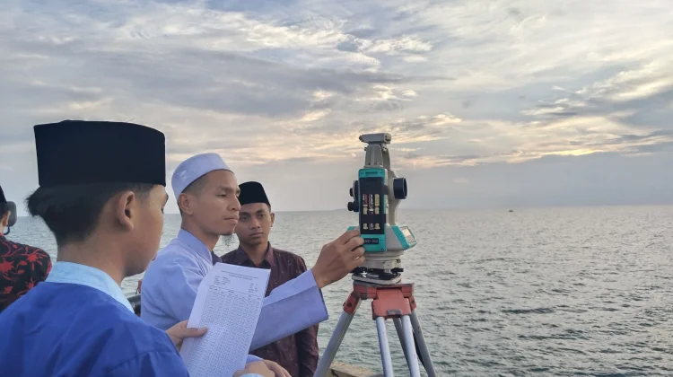 Mendung Warnai Pemantauan Hilal di Pelabuhan Taddan Sampang