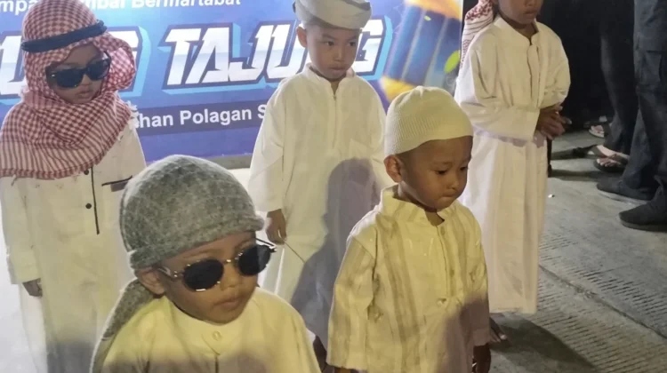 Semarak Pawai Takbir Keliling di Sampang