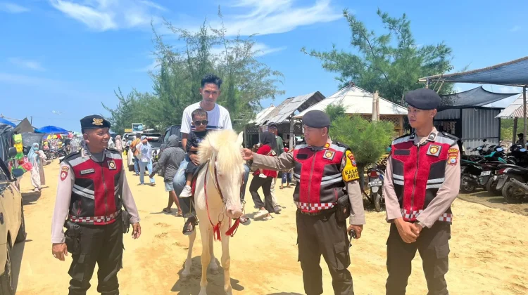 Polres Pamekasan Jaga Keamanan Wisatawan