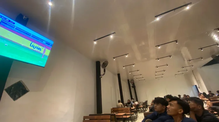 Dukungan Moral, Warga Sumenep Nobar Timnas