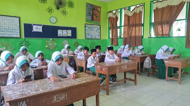 Pelaksanaan ASAT Kelas VI MIN Sampang Tahun Ajaran 2025/2026 Berjalan Tertib