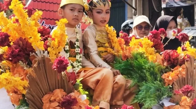 Kemeriahan Karnaval Simfoni Nusantara Sabilillah Sampang