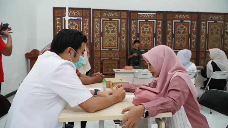 Peringati Hari Buruh Nasional, PLN UP3 Madura Gelar CKG
