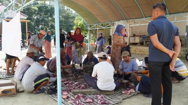 Potret Program Tebar Daging Berkah PLN di Pamekasan