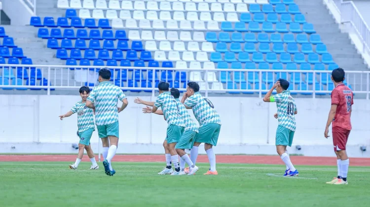 Keseruan Fun Football Komunitas di Stadion Kanjuruhan