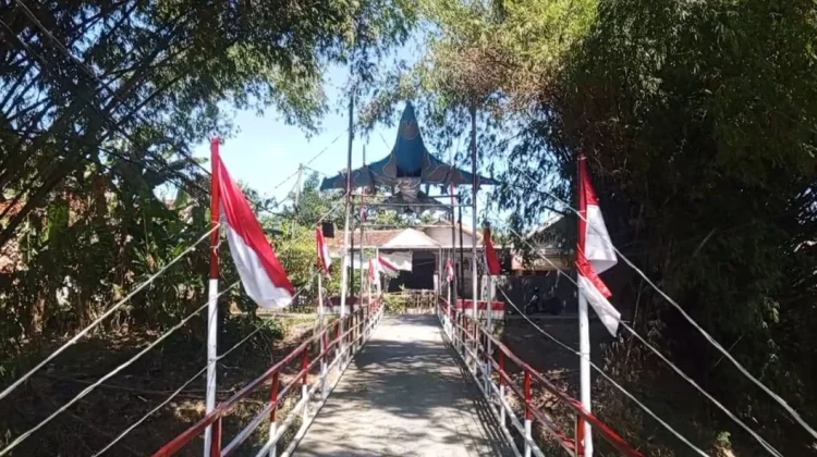 Semarak HUT RI, Warga Pamekasan Hias Kampung