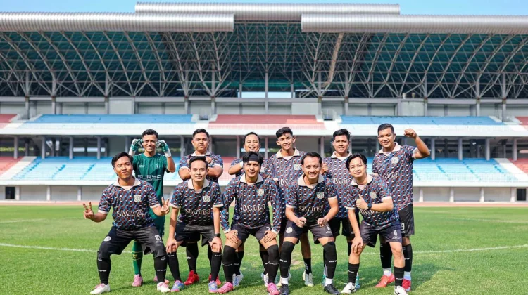 Keseruan HN FC Fun Football di Stadion Mandala Krida