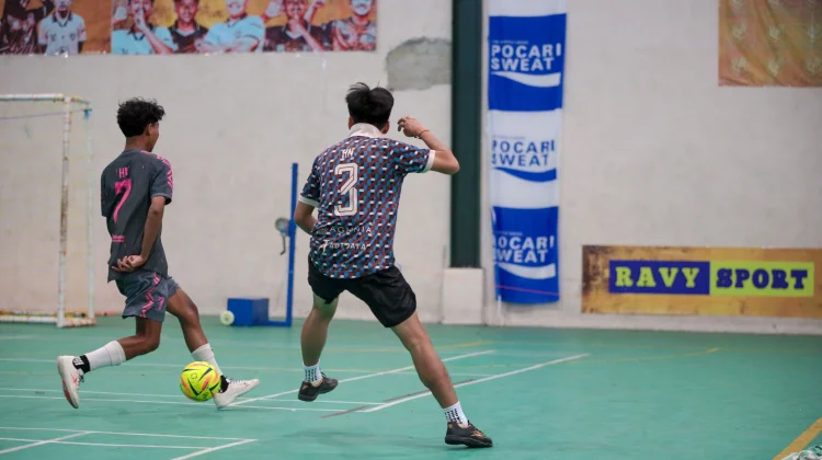 Isi Akhir Pekan lewat Futsal, Remaja Sumenep Padati GOR