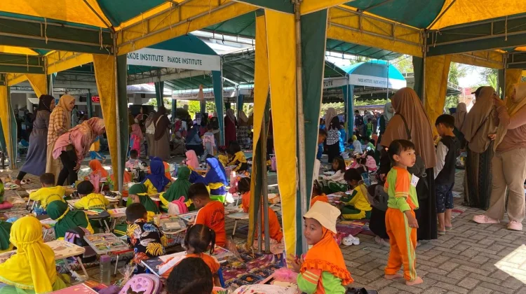 Kreativitas tanpa Batas, Anak-Anak Penuhi Lomba Mewarnai RRI Fest