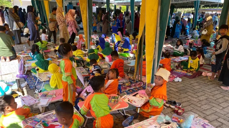 Kreativitas tanpa Batas, Anak-Anak Penuhi Lomba Mewarnai RRI Fest
