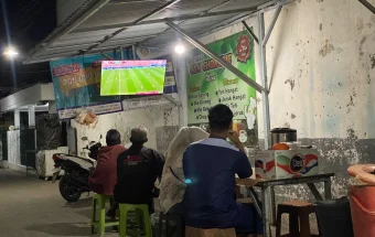 Hangatnya Mie Goreng dan Euforia Piala Dunia