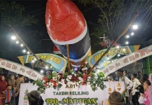 Semarak Pawai Takbir Keliling di Sampang