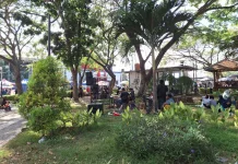 Band Lokal Hibur Pengunjung CFD di Taman Wijaya Kusuma