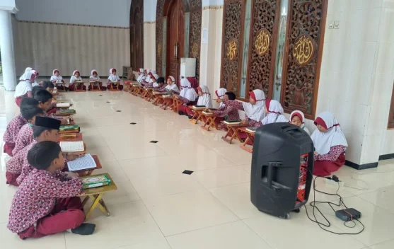 MIN Sampang Perkuat Karakter Siswa Melalui Serangkaian Program Religius di Bulan