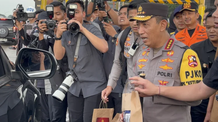 Pantau Arus Mudik, Kapolri Kunjungi GT Kalikangkung