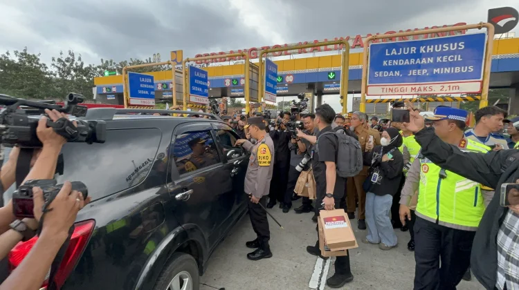 Pantau Arus Mudik, Kapolri Kunjungi GT Kalikangkung