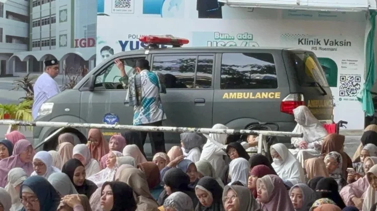 Momen Warga Muhammadiyah Jalankan Salat Idulfitri di RS Roemani Semarang