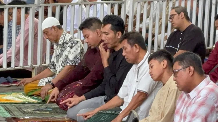 Momen Warga Muhammadiyah Jalankan Salat Idulfitri di RS Roemani Semarang
