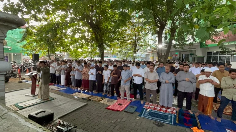 Momen Warga Muhammadiyah Jalankan Salat Idulfitri di RS Roemani Semarang