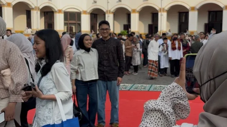 Ratusan Pemudik Ikuti Salat Id di Lawang Sewu Semarang