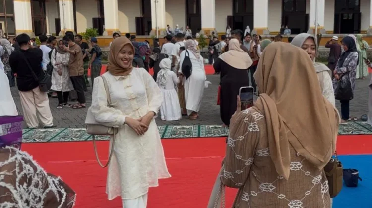 Ratusan Pemudik Ikuti Salat Id di Lawang Sewu Semarang