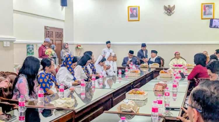 Idulfitri, Sejumlah Tokoh Lintas Agama Bersilaturahmi di MAJT