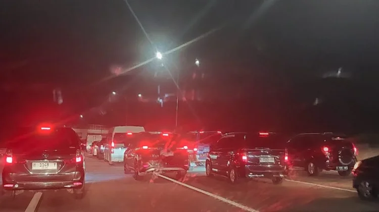 Arus Balik Lebaran Meningkat, One Way Lokal Diberlakukan di Tol Semarang-Solo