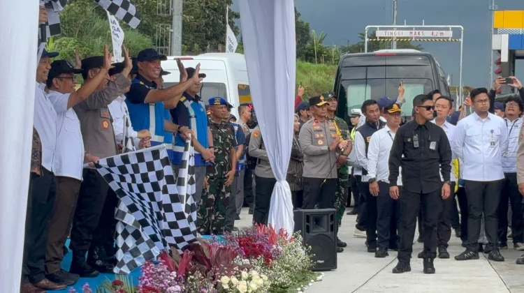 Momen Pelepasan One Way Nasional Arus Balik di GT Kalikangkung