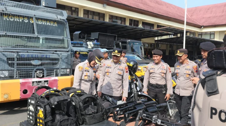 Pastikan Kesiapan Dalmas, Kapolres Semarang Cek Kelengkapan Anggota