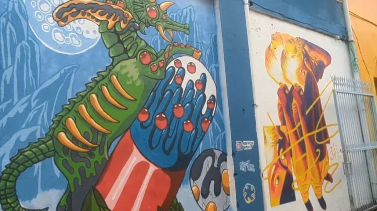 Puluhan Seniman Mural Tuangkan Ekspresi di Tembok Kampung Petemesan Semarang