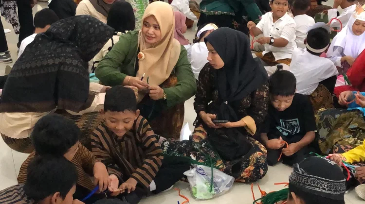 Ratusan Pelajar SLB Negeri Semarang Antusias Sambut Hari Kartini